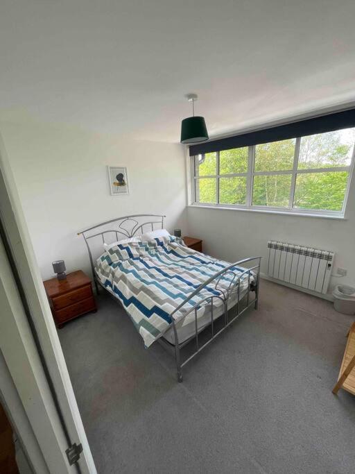 2 Bed City Centre Flat Бат Экстерьер фото